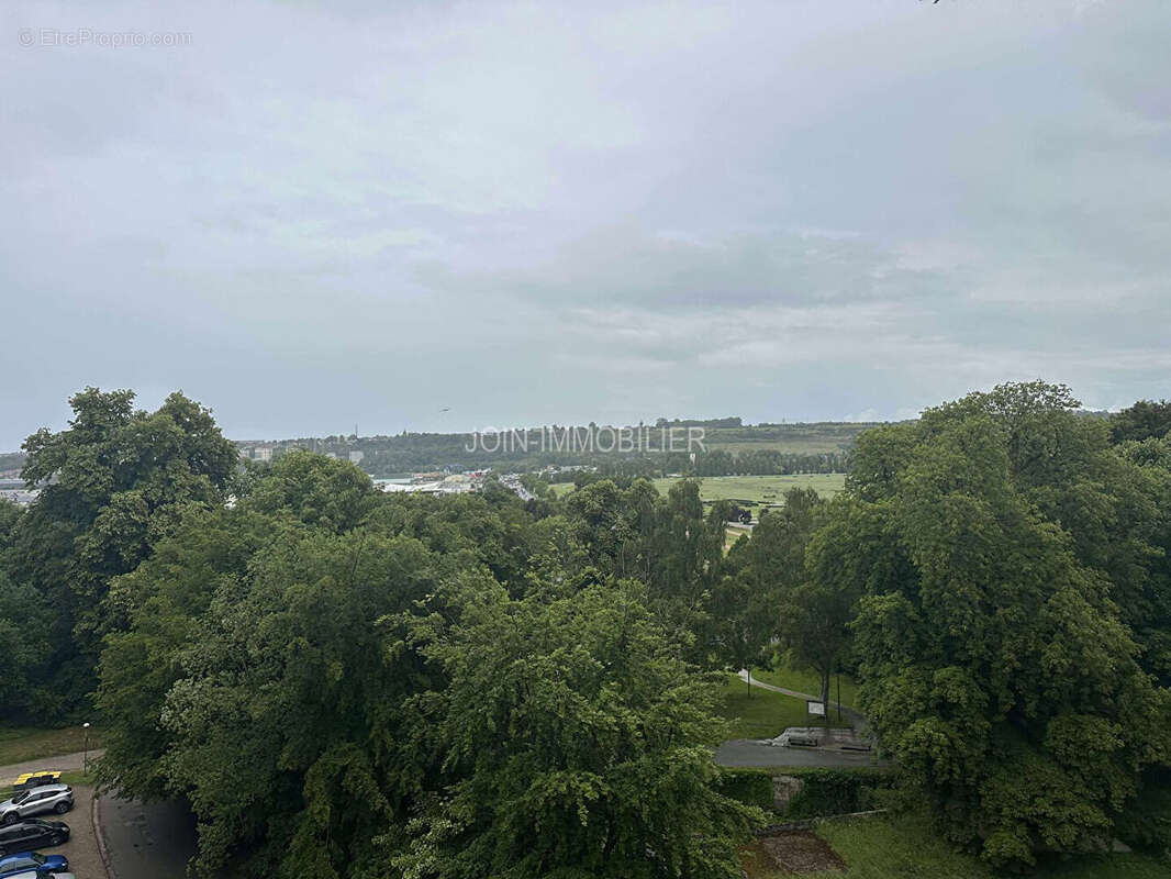 Appartement à ROUXMESNIL-BOUTEILLES