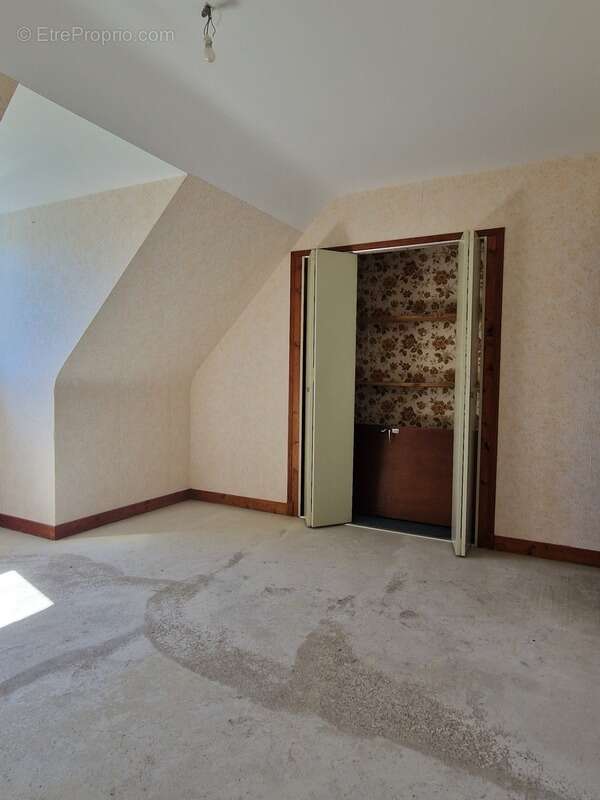 Maison à POMMERIT-LE-VICOMTE