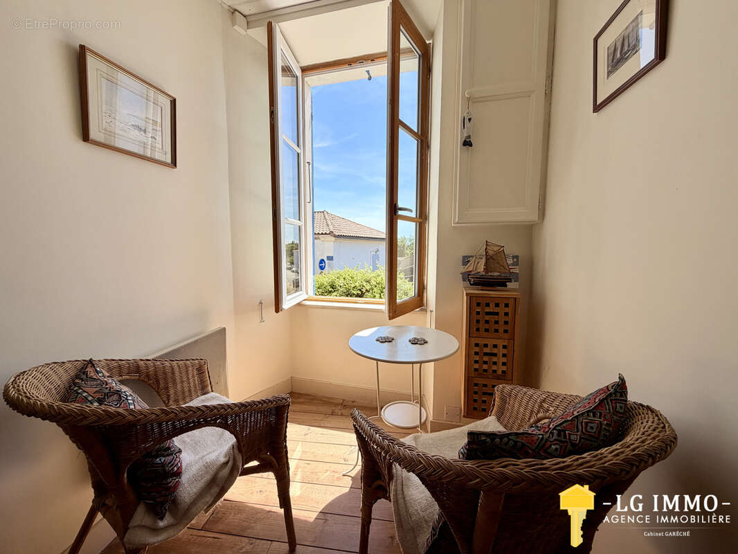 Maison à MORTAGNE-SUR-GIRONDE