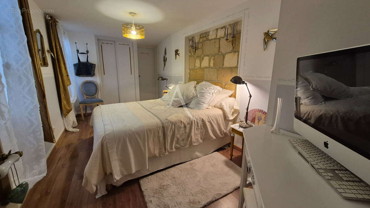 Appartement à SAINTES