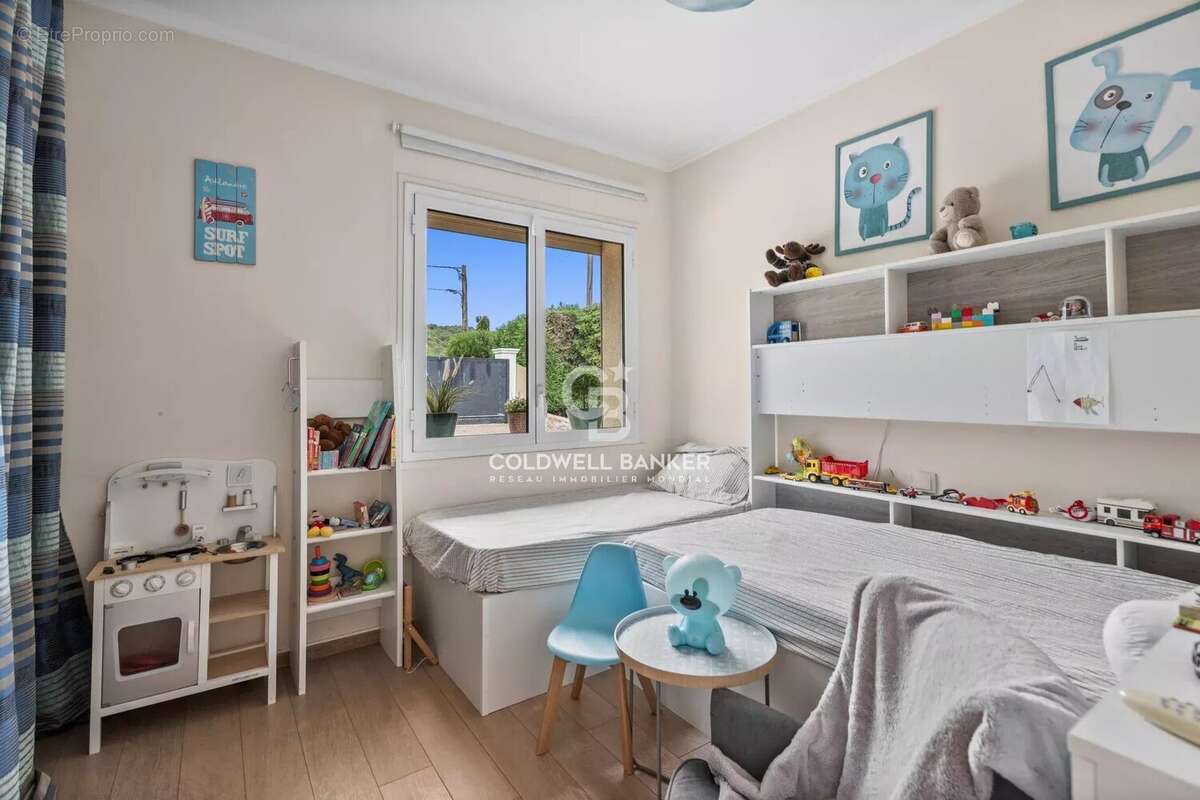 Maison à MOUGINS