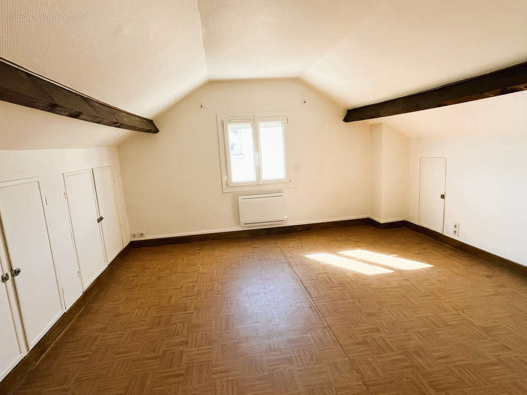 Maison à LES AGEUX