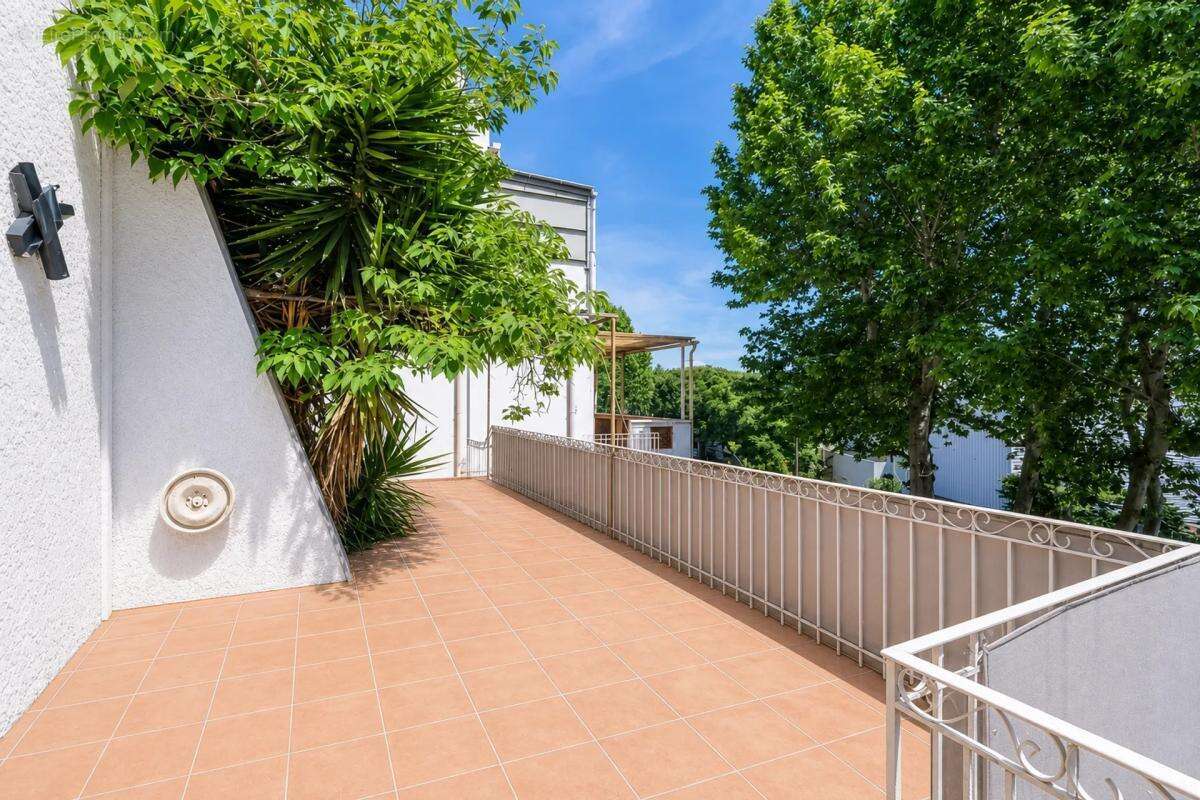 Appartement à MARSEILLE-16E