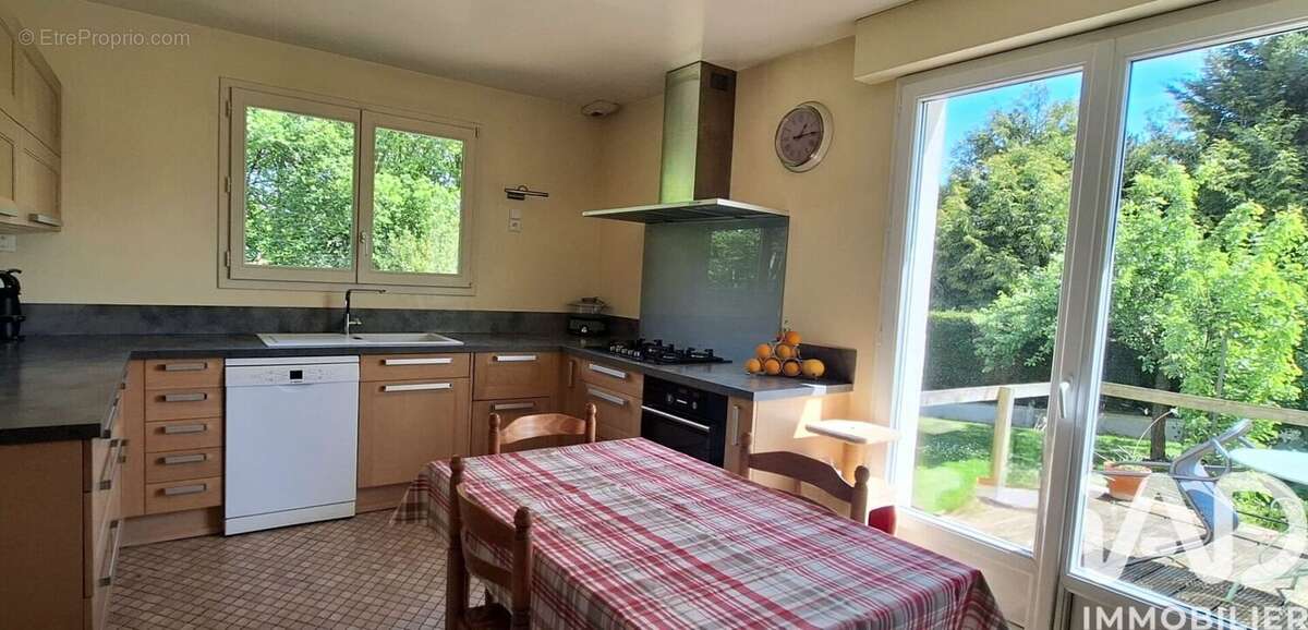Maison 155 m² à Venables  - photo 2
