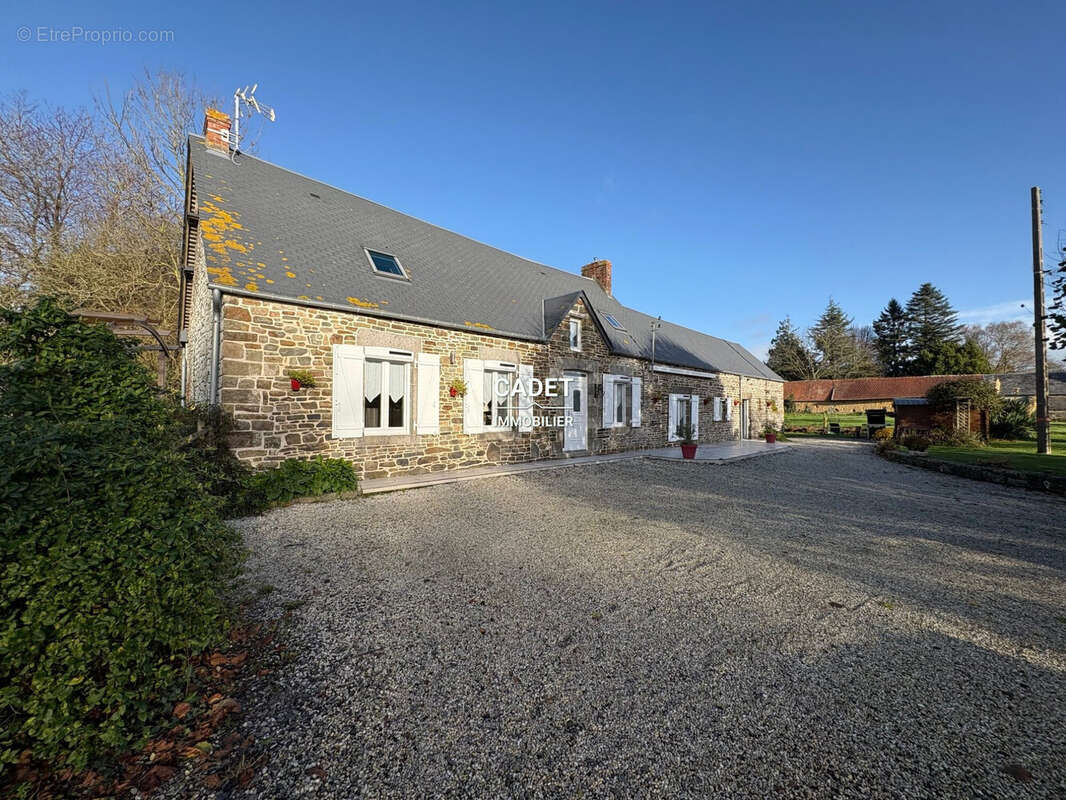 Maison à LA HAYE-PESNEL