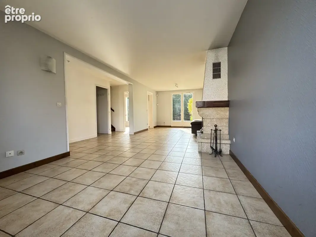 Photo Maison à Saint-Germain-Les-Corbeil au prix de 299 500€