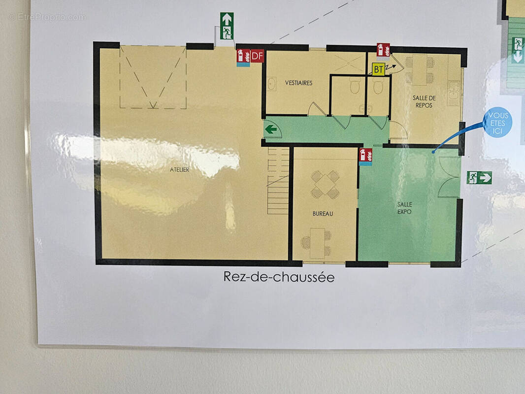 Commerce à LA CHAIZE-LE-VICOMTE