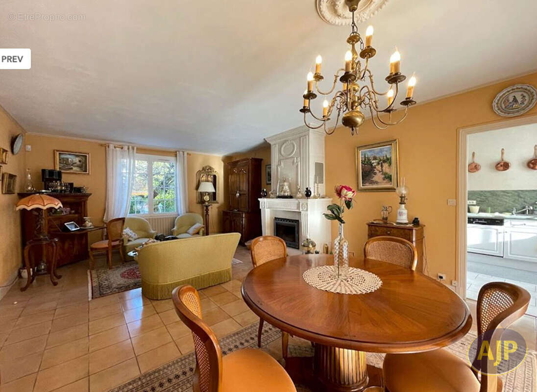 Maison à SAINT-BRIS-DES-BOIS