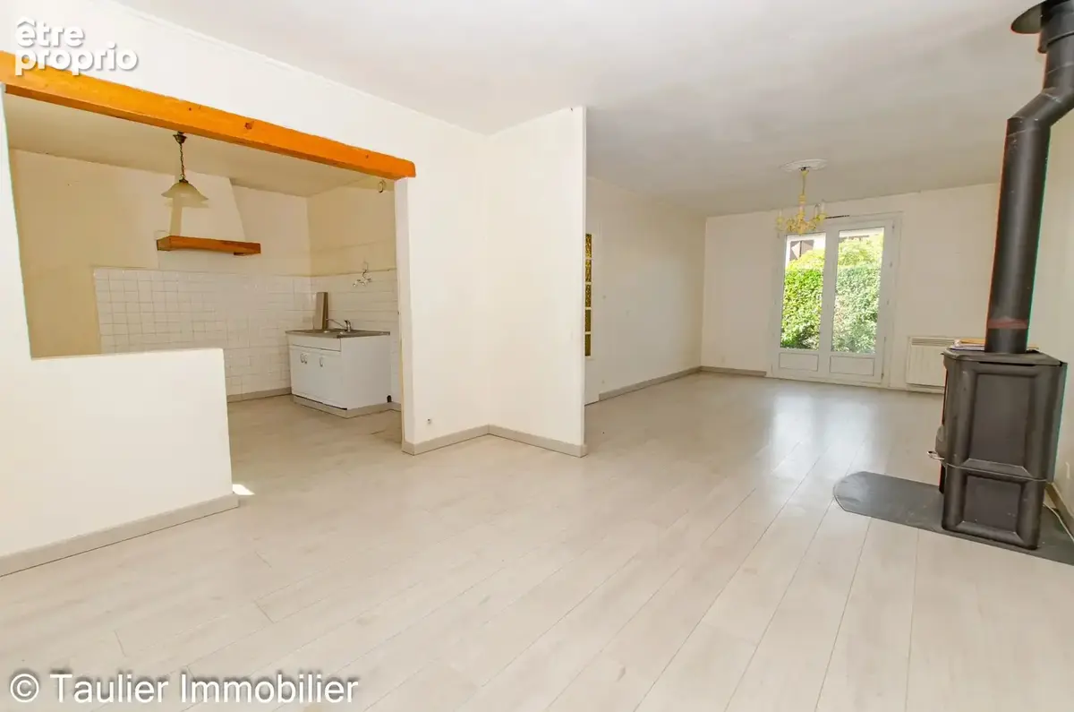 Maison T4 avec jardin et garage, à rafraîchir - photo 6