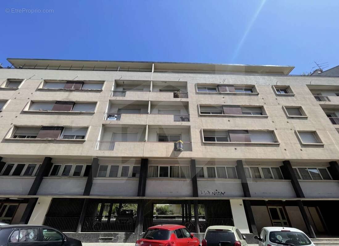 Commerce à GRENOBLE