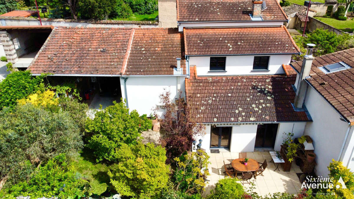 Maison à TERNAY