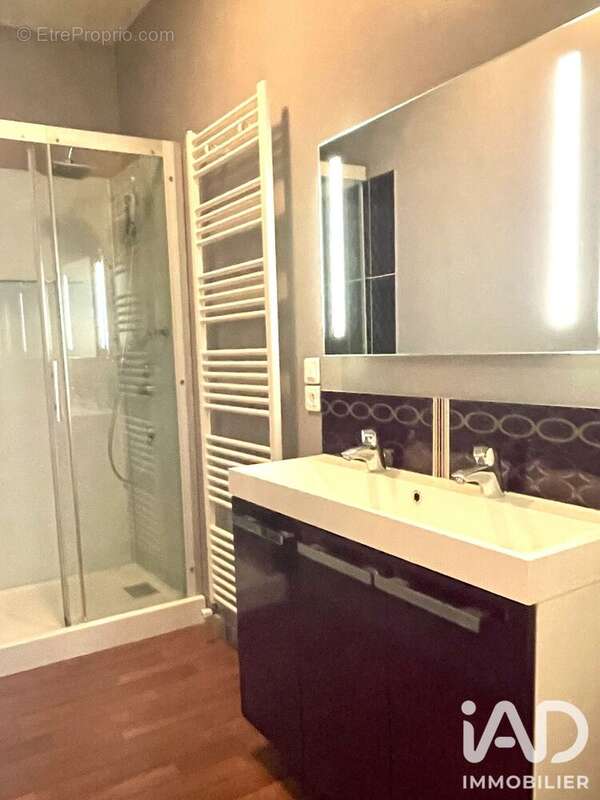 Maison 92 m² à Saintes  - photo 7