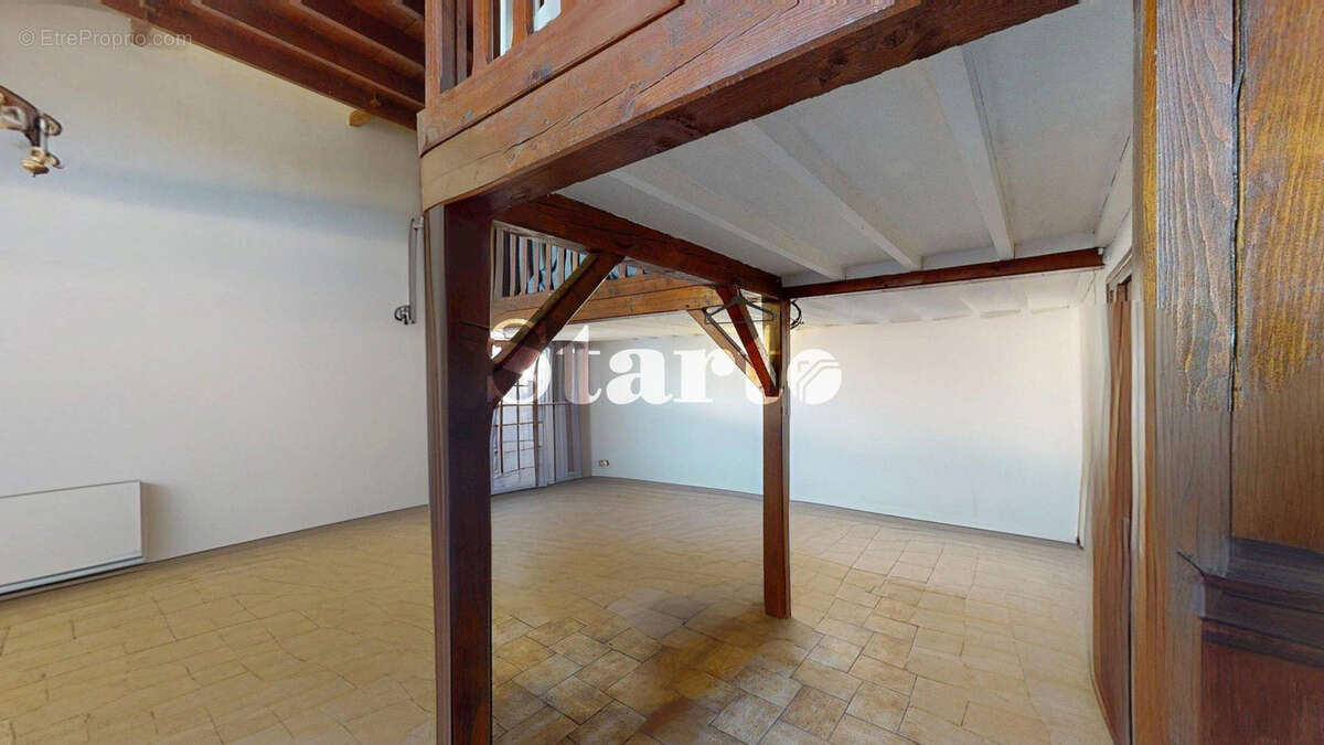 Appartement à LE BREUIL