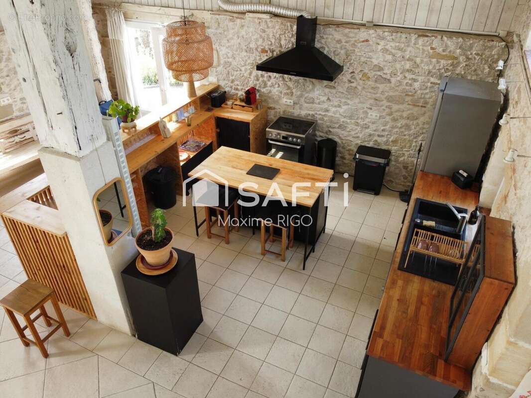 Maison 373 m² à Mauvezin-Sur-Gupie  - photo 4