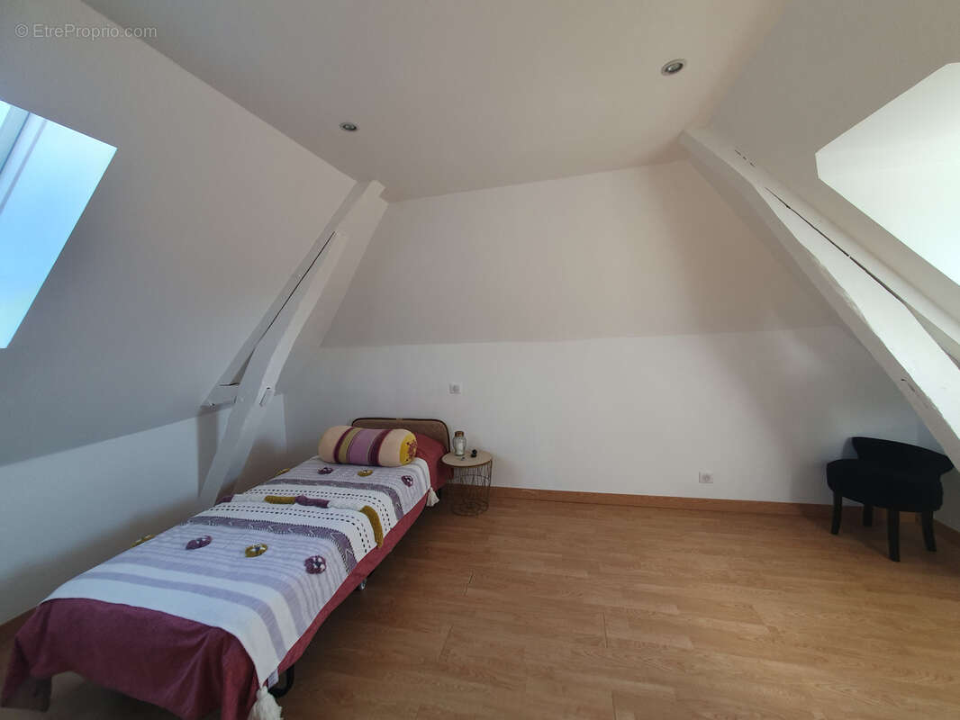 Maison à CORMEILLES