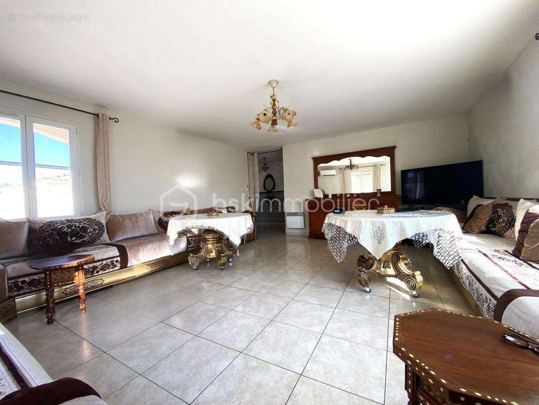 Maison à SAINT-GILLES