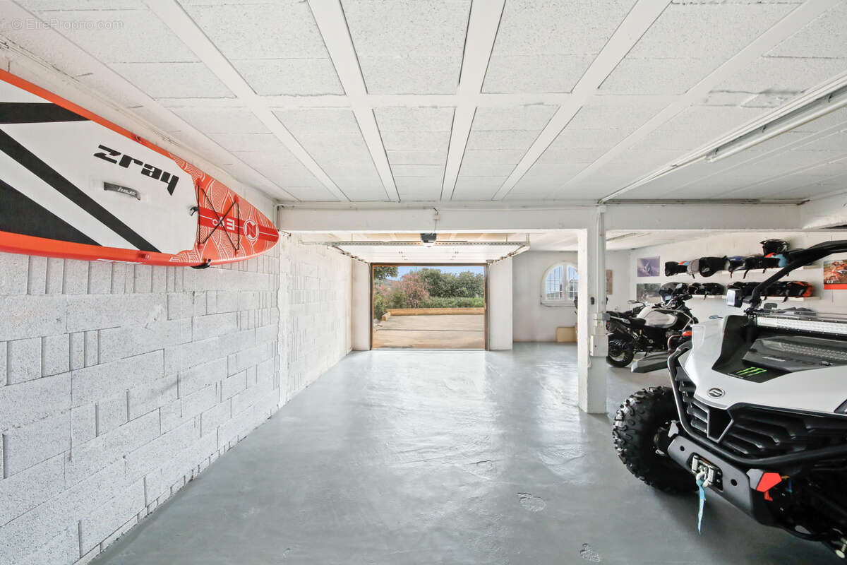 Maison à LA LONDE-LES-MAURES