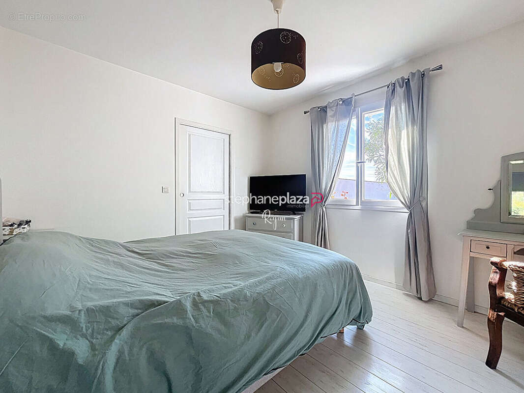 Maison à SAINT-GEORGES-DE-DIDONNE