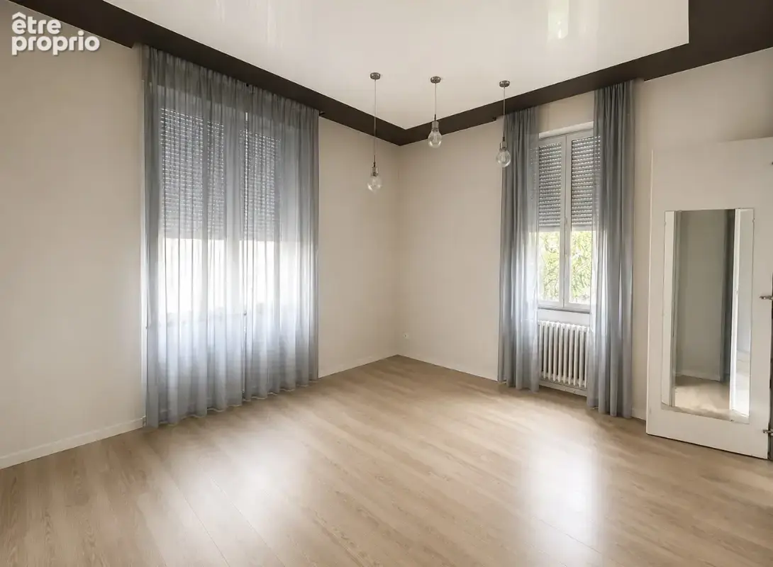 AVIGNON INTRA-MUROS   Appartement T5 de 157 m2 avec terrasse, balcon et double garage - photo 5