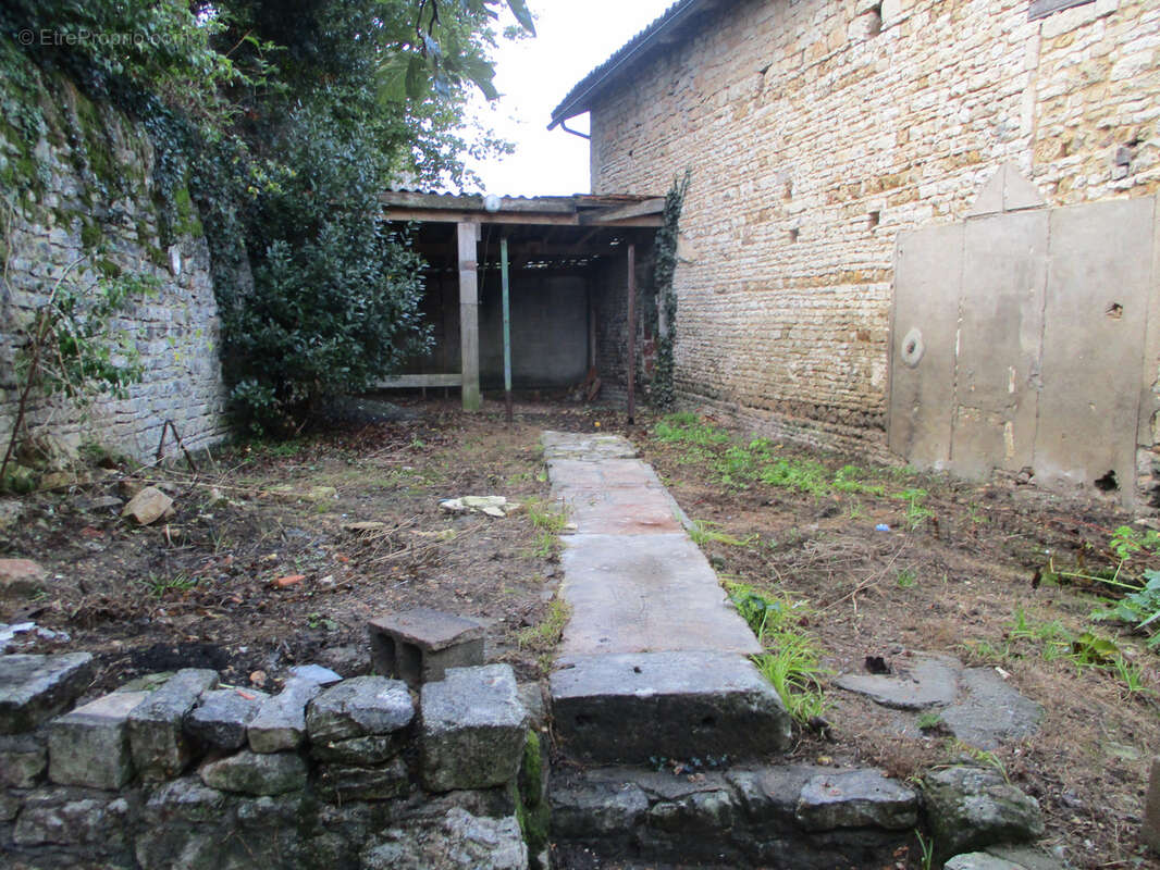 Maison à COUHE