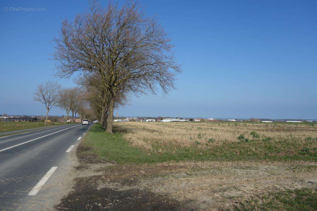 Terrain à DOUVRES-LA-DELIVRANDE