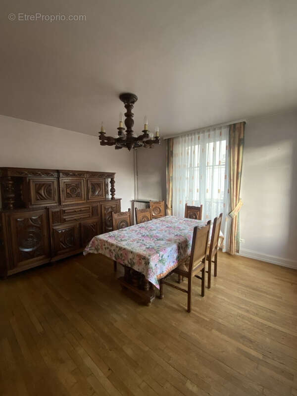 Saint-Dié des Vosges - Maison de ville de caractère des années 1930   133 m2   Terrain de 718 m2 - photo 6