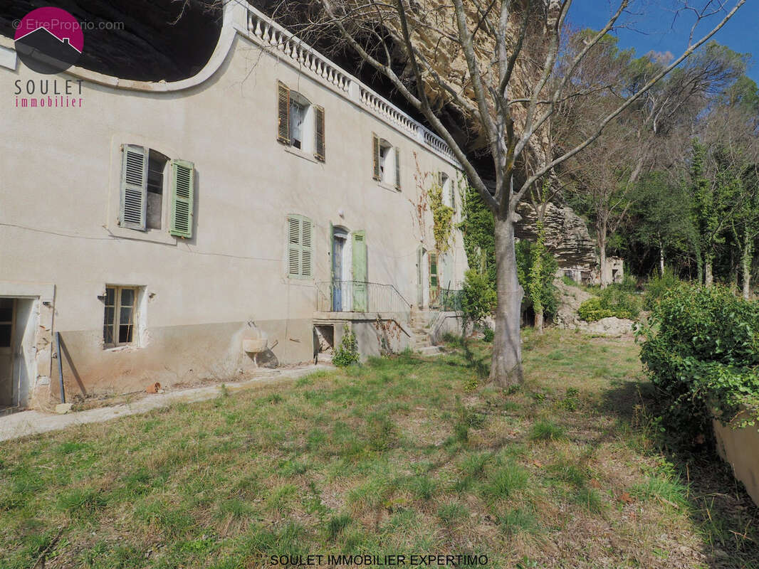 Maison à L'ISLE-SUR-LA-SORGUE