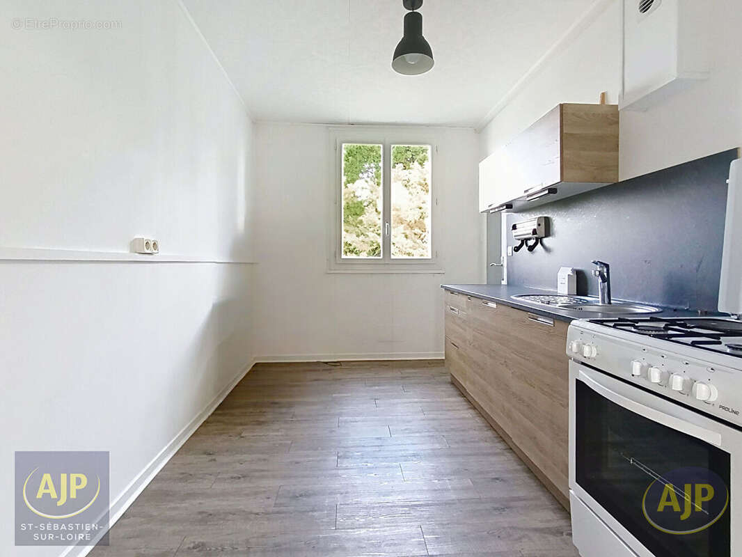Appartement à SAINT-SEBASTIEN-SUR-LOIRE