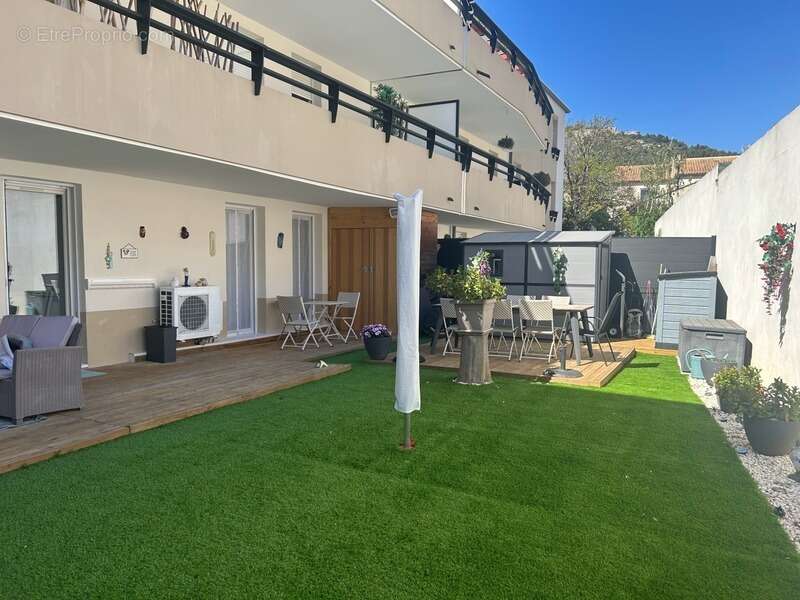 Appartement à SIX-FOURS-LES-PLAGES