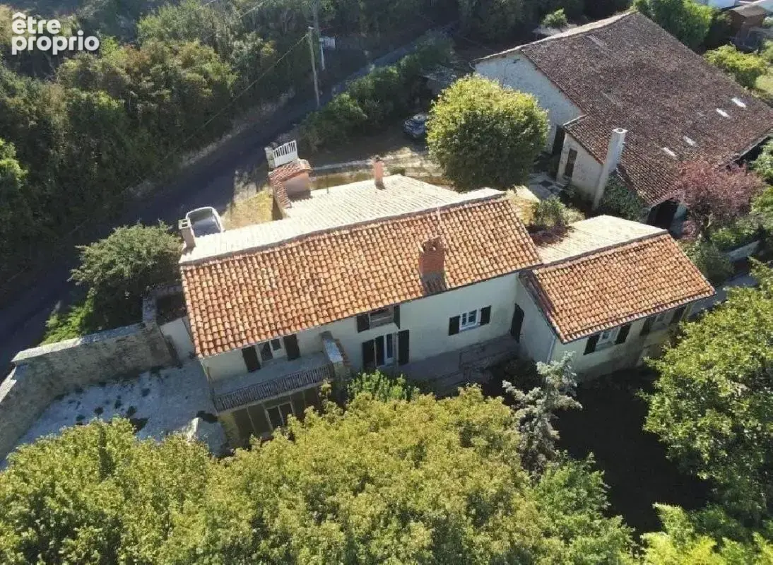 Maison à RUFFEC