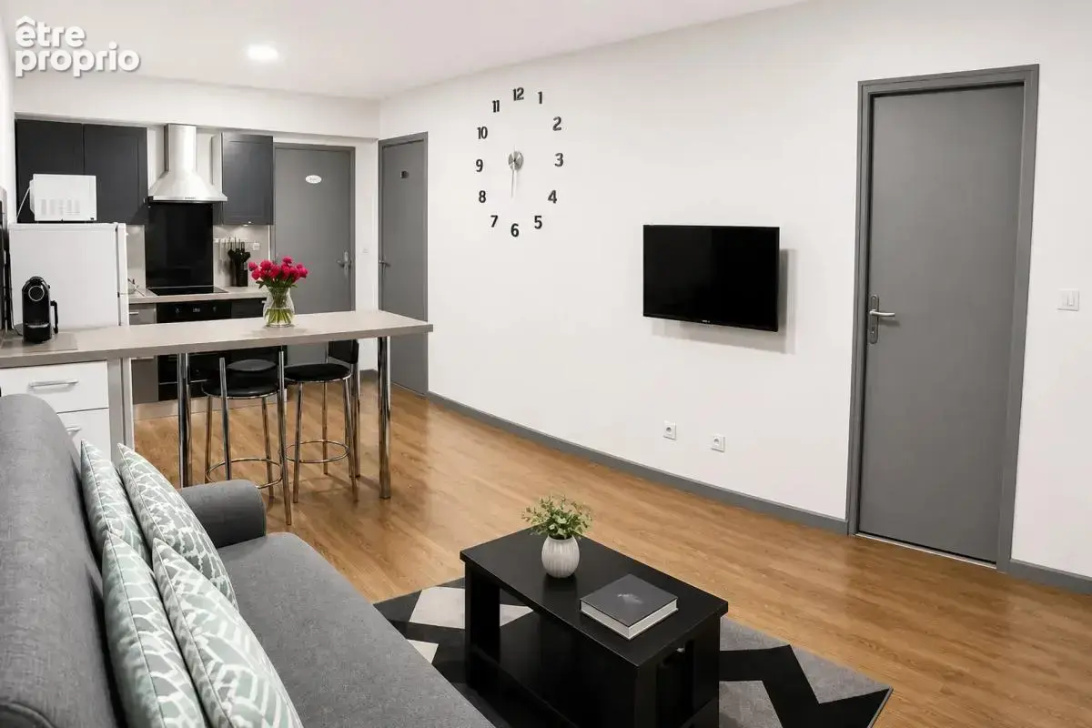 Immeuble de 14 pièces de 350 m² à Beaulieu-sur-Loire - photo 6
