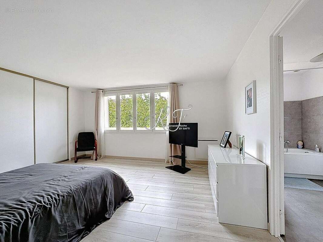 Photo 8 - Maison à OSNY