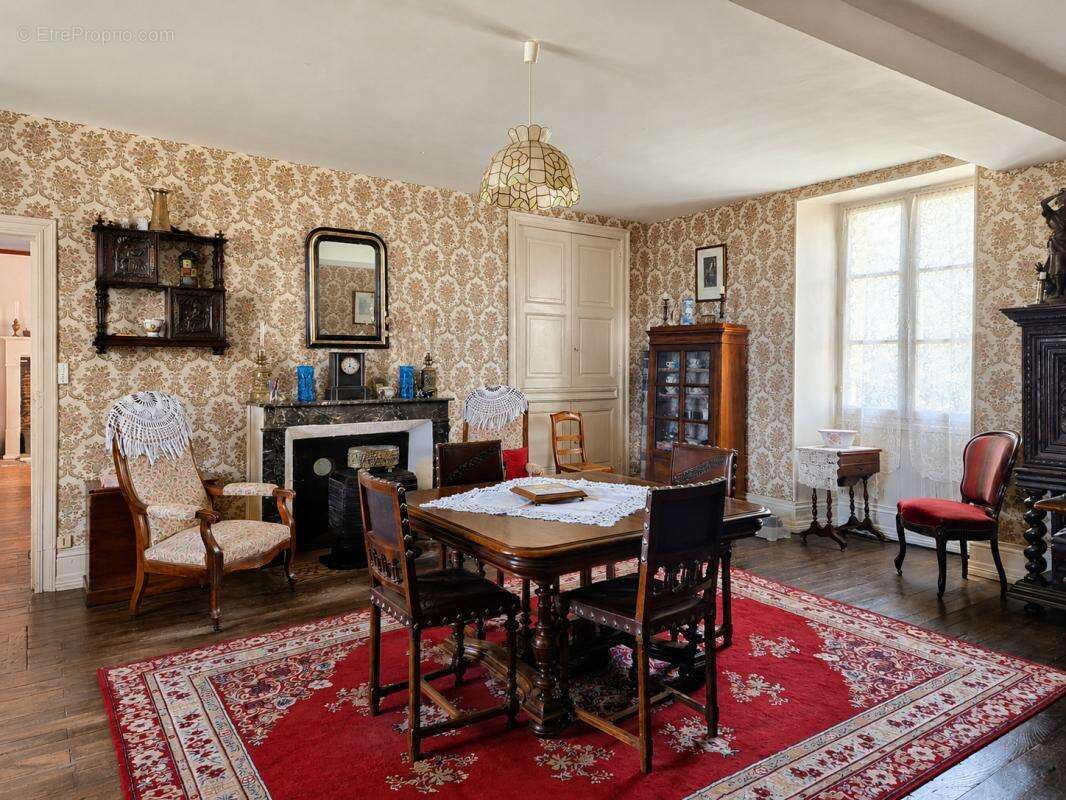 Belle propriété à seulement 5 minutes de Mansle - photo 3