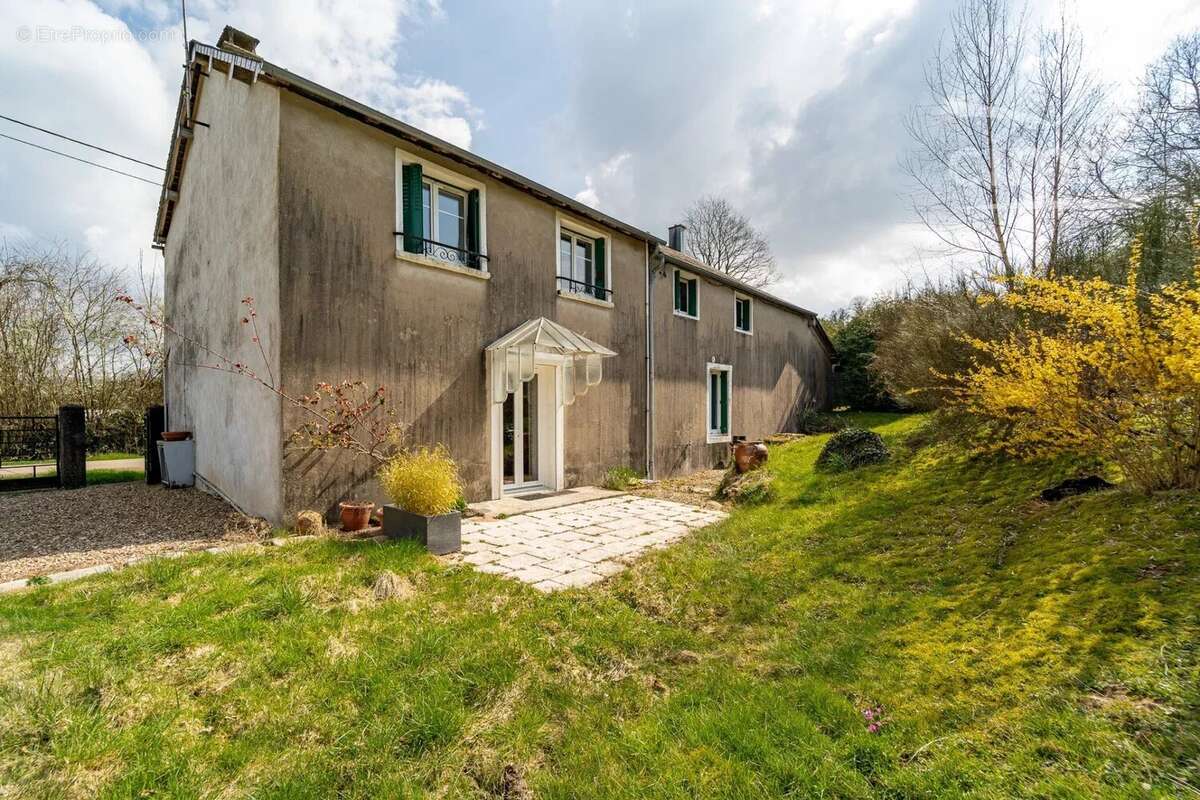 Maison à CHATEAU-CHINON(CAMPAGNE)