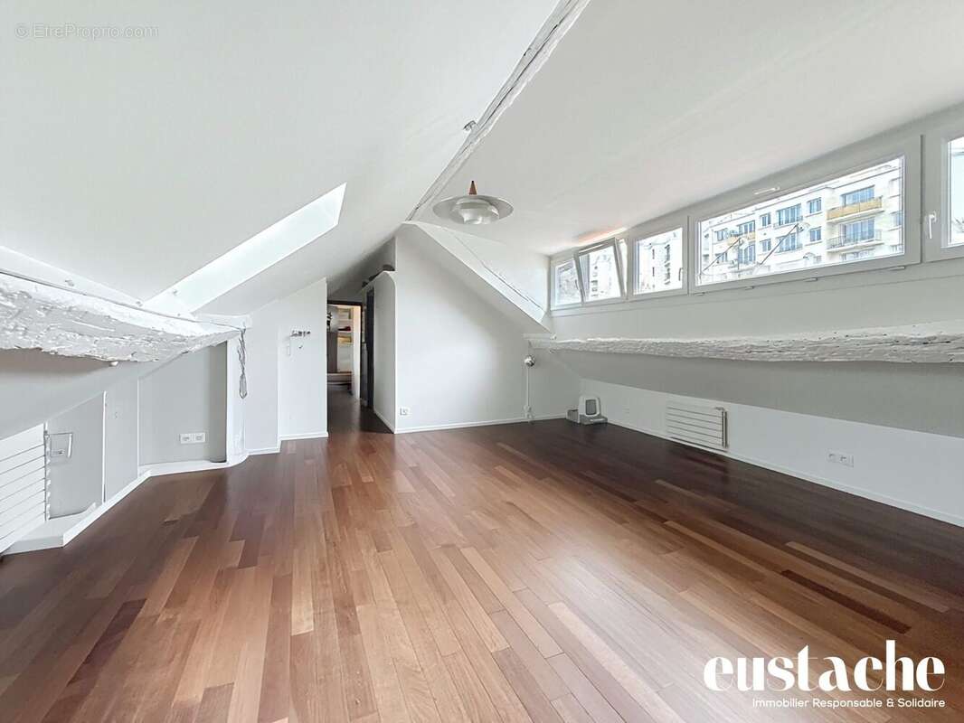 Appartement à PARIS-11E