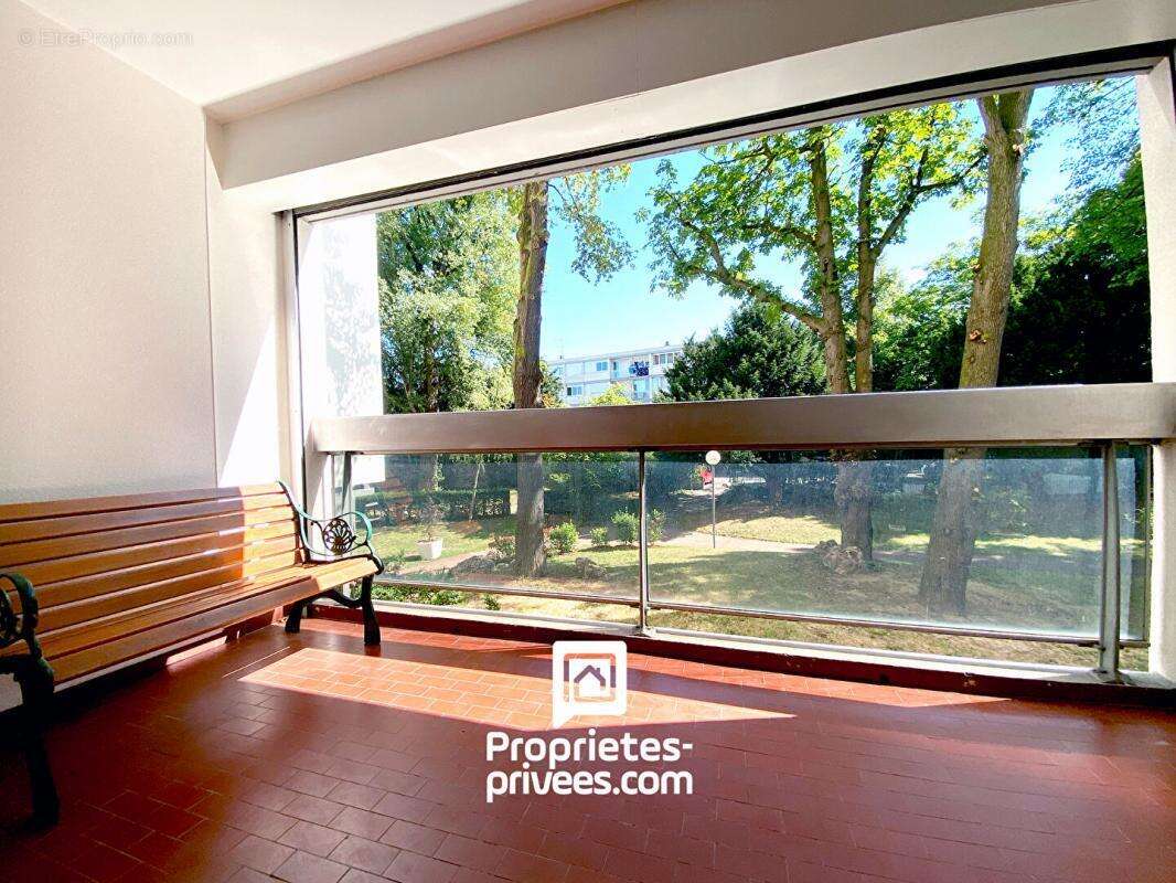 Appartement à L'HAY-LES-ROSES