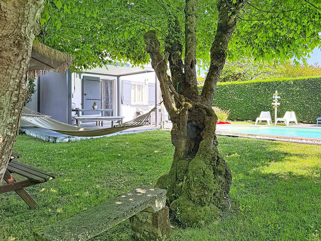 Maison à LEOGNAN