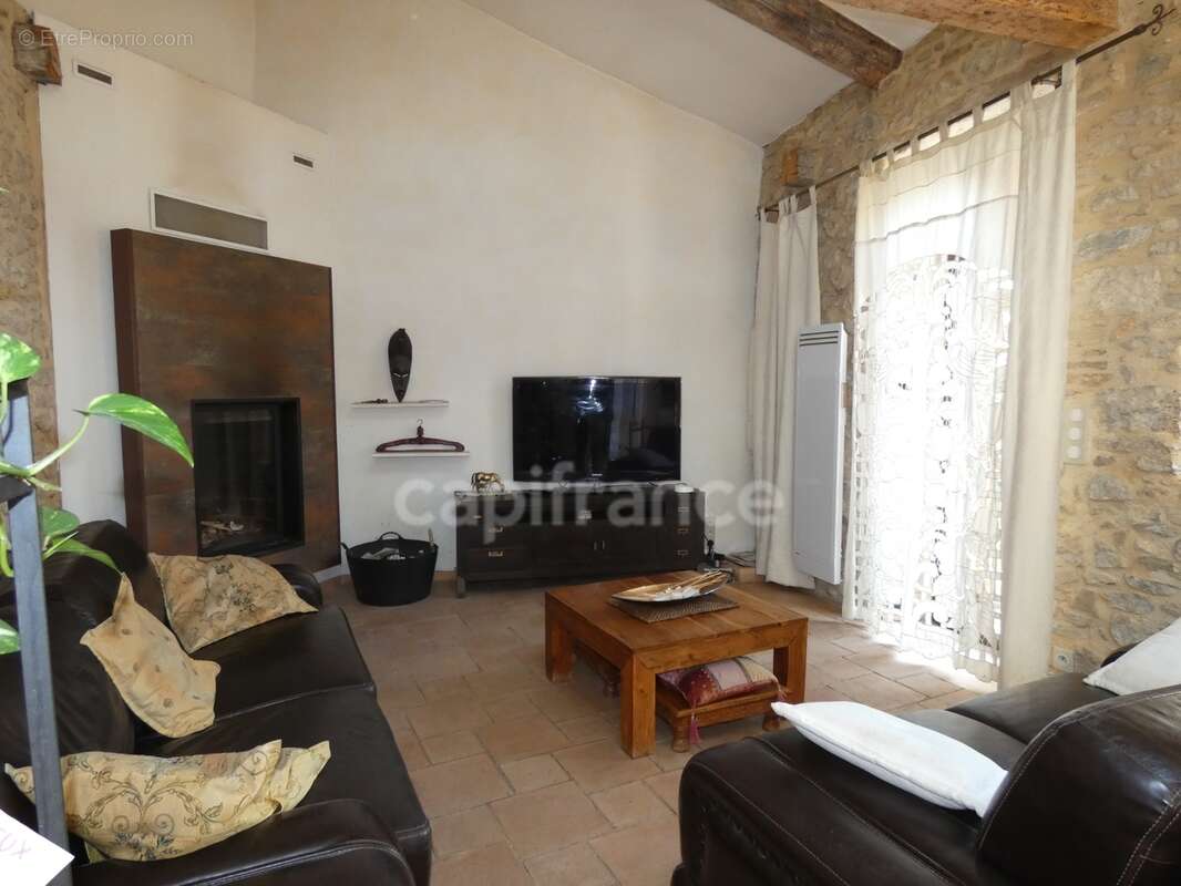 Laudun-maison de village 90m² avec cour et terrasse - photo 8
