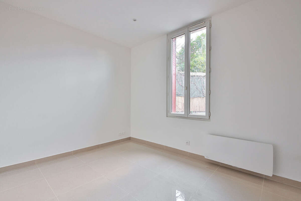 Appartement à NANTERRE