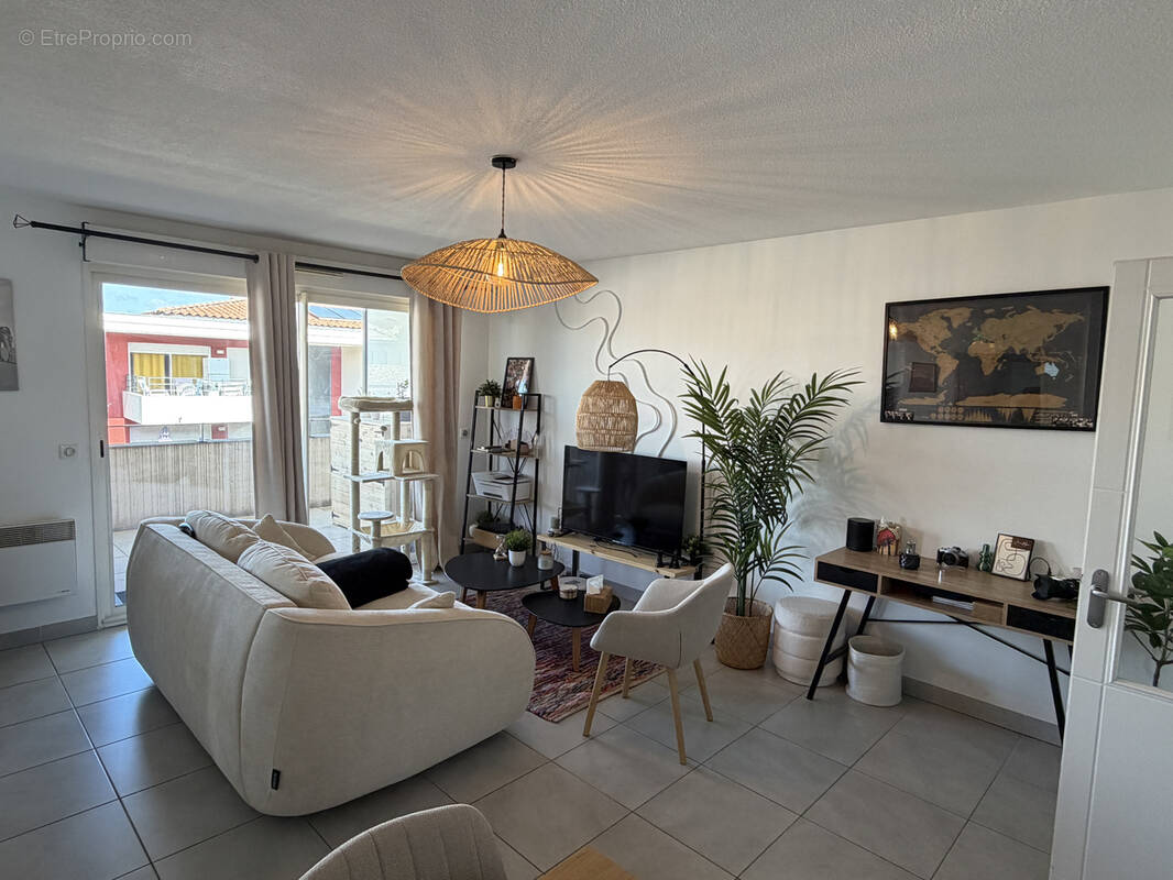 Appartement à LE CRES