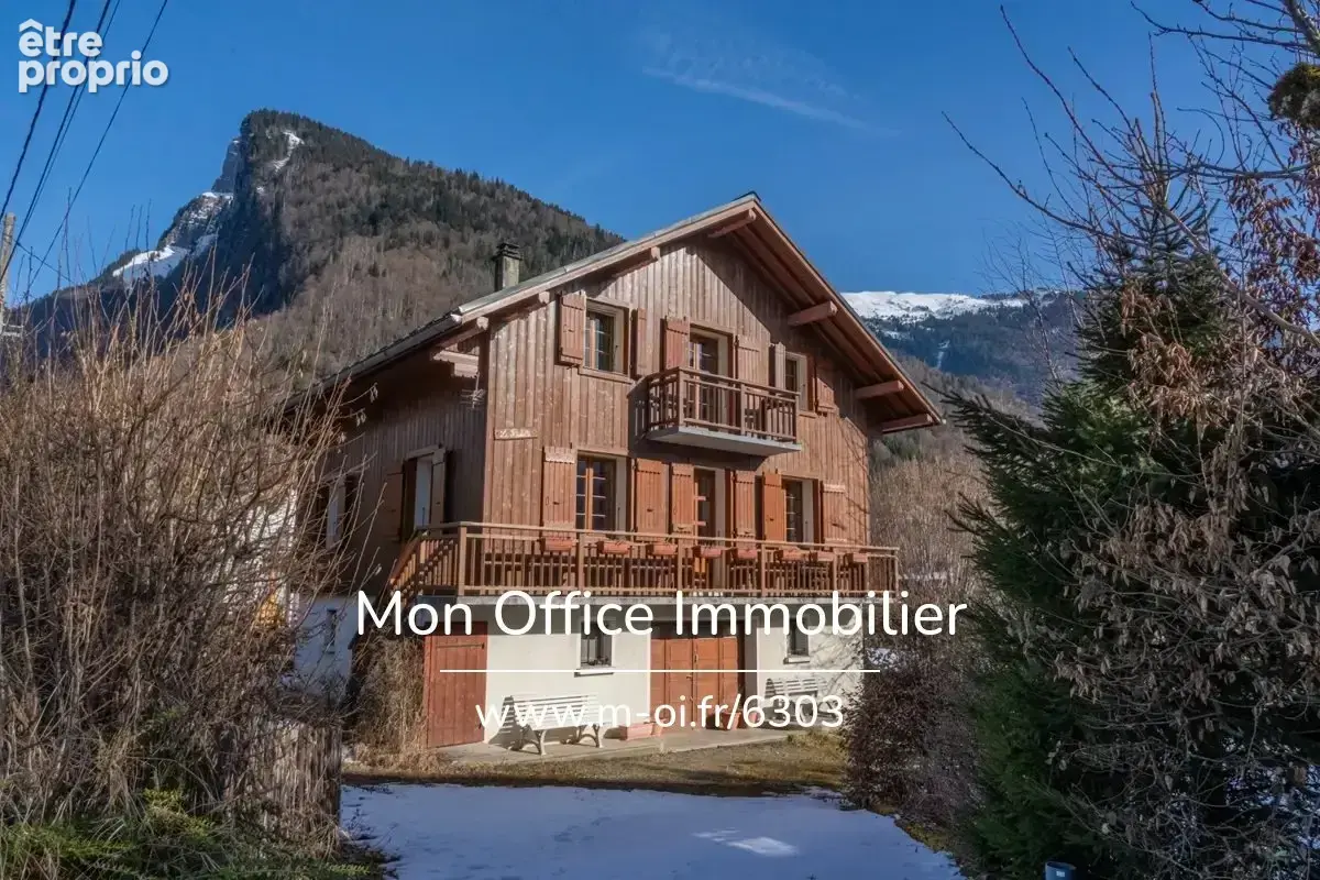 Référence : 6303-TCA. - Chalet familial 8 pièces - Proche centre village - Fort potentiel - Sous-sol complet à Samoëns (74330) - photo 4