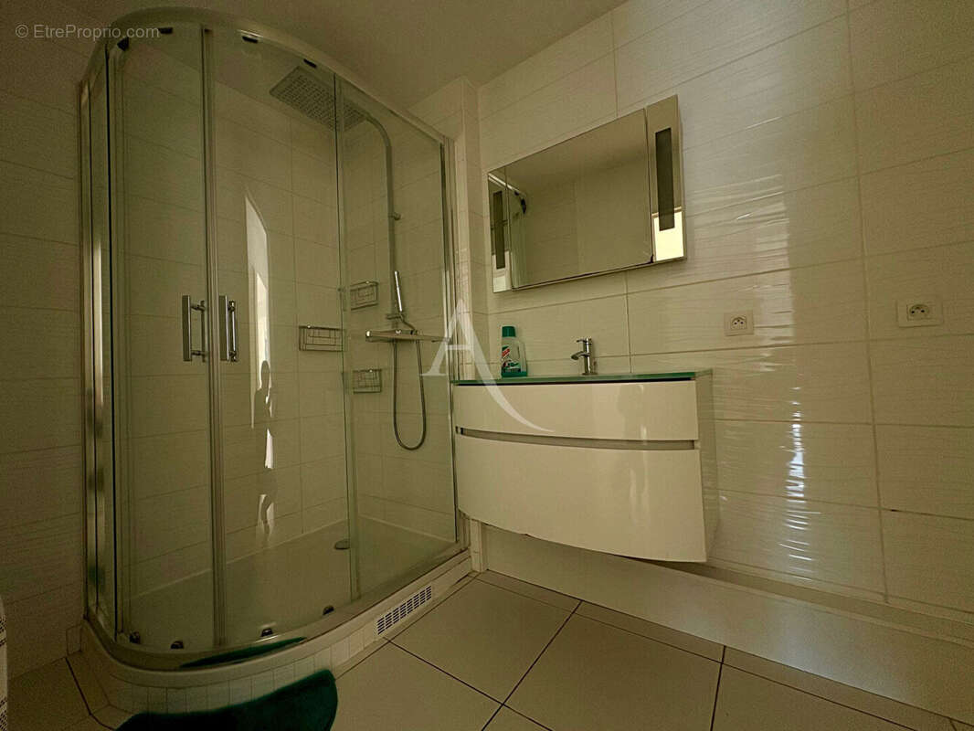 Appartement à BURES-SUR-YVETTE