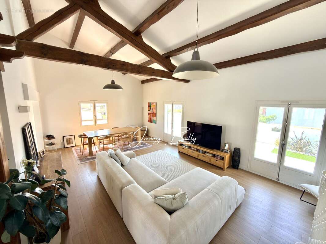 Maison à SAINT-ESTEVE