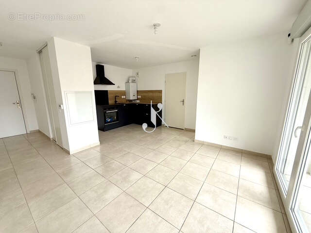 Appartement recent t2 de 41m2 avec terrasse et parking - photo 2