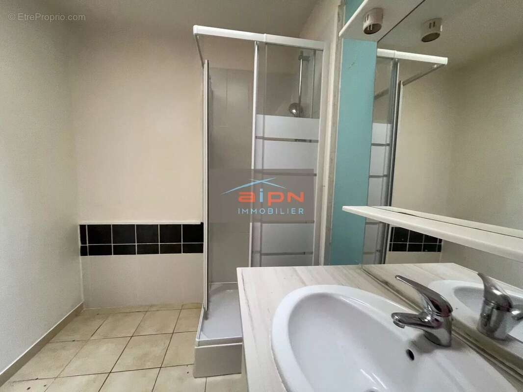 Maison à SAINT-ETIENNE-DU-ROUVRAY