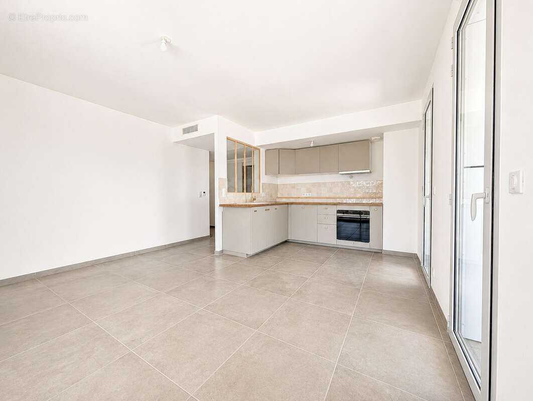 Appartement à MARSEILLE-8E