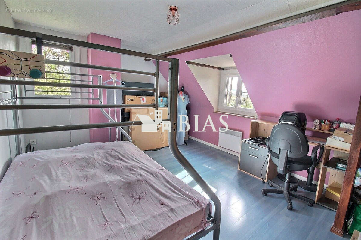 Maison à BOURG-ACHARD