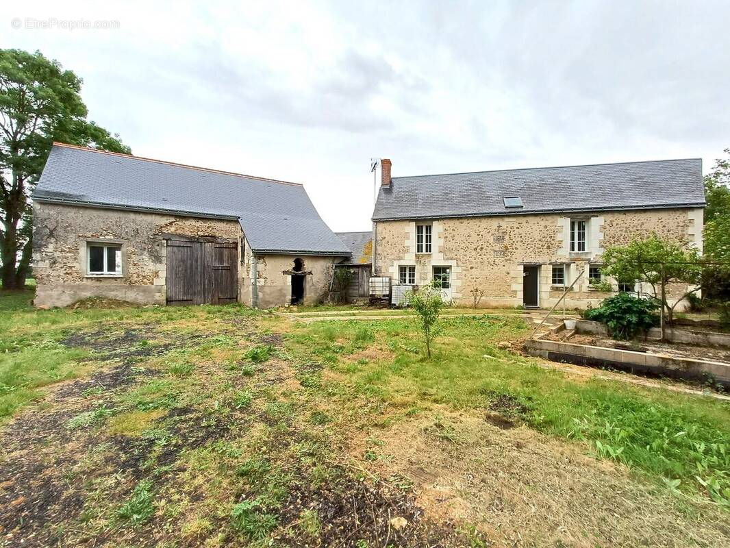 Maison à ARTANNES-SUR-INDRE