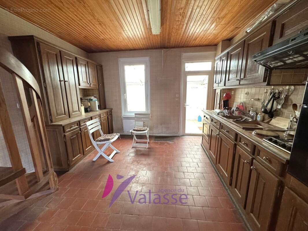 Maison à GRUCHET-LE-VALASSE