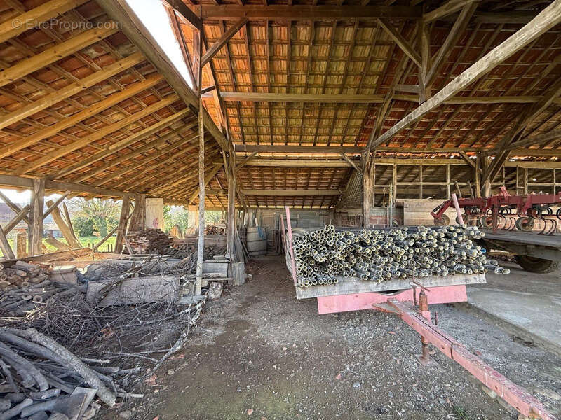Dpt Hautes Pyrénées (65), à vendre SADOURNIN corps de ferme avec maison T6 de 125m² + grandes dépendances attenantes sur 8280 m² - photo 28